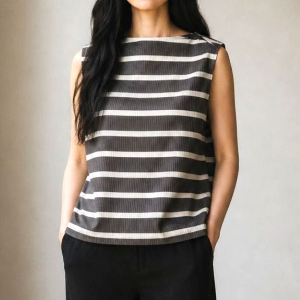 Sanctuary Pleated Sleeveless Oversized Top Size Small in Gray/Green & White